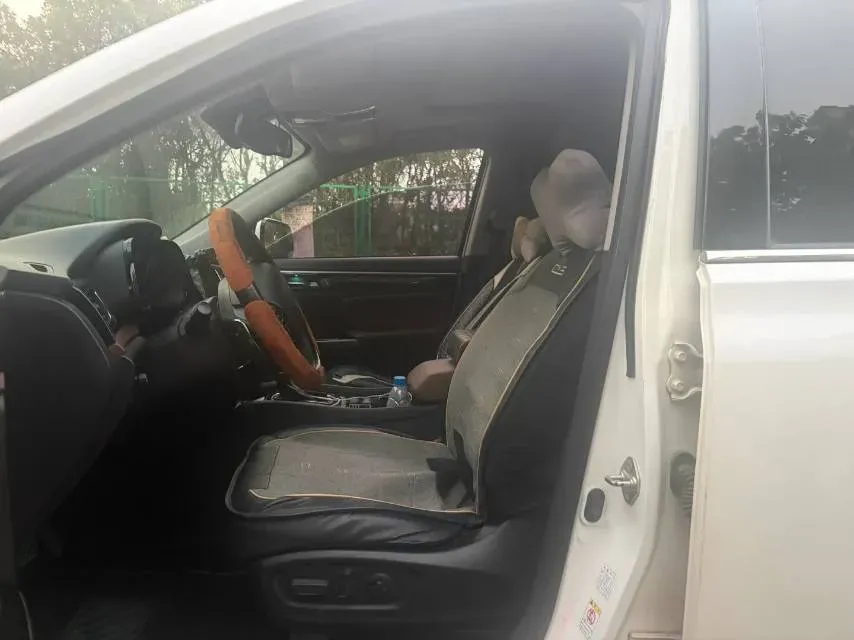 2017 GAC Trumpchi GS8 2.0T 201HP L4 6AT,autocango,china used car exporter,china ev exporter,chinese used car exporter,chinese used ev exporter