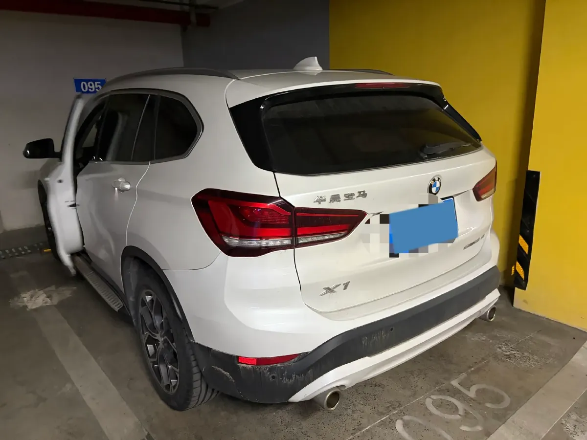 2020 BMW X1 2.0T 192HP L4 7DCT,autocango,china used car exporter,china ev exporter,chinese used car exporter,chinese used ev exporter