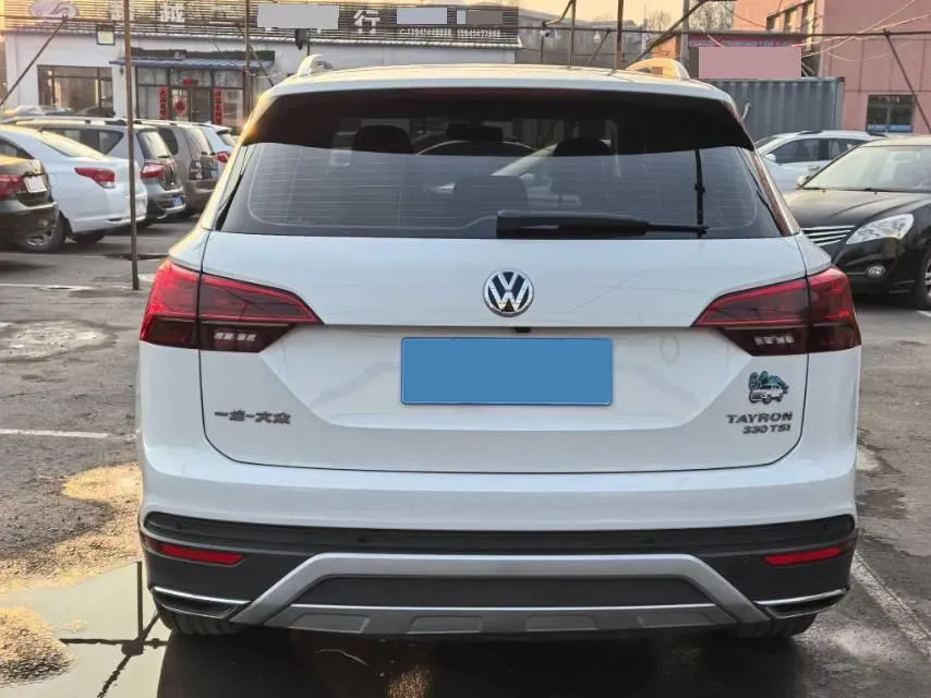 2019 Jeep Cherokee 2.0T 234HP L4 9AT,autocango,china used car exporter,china ev exporter,chinese used car exporter,chinese used ev exporter