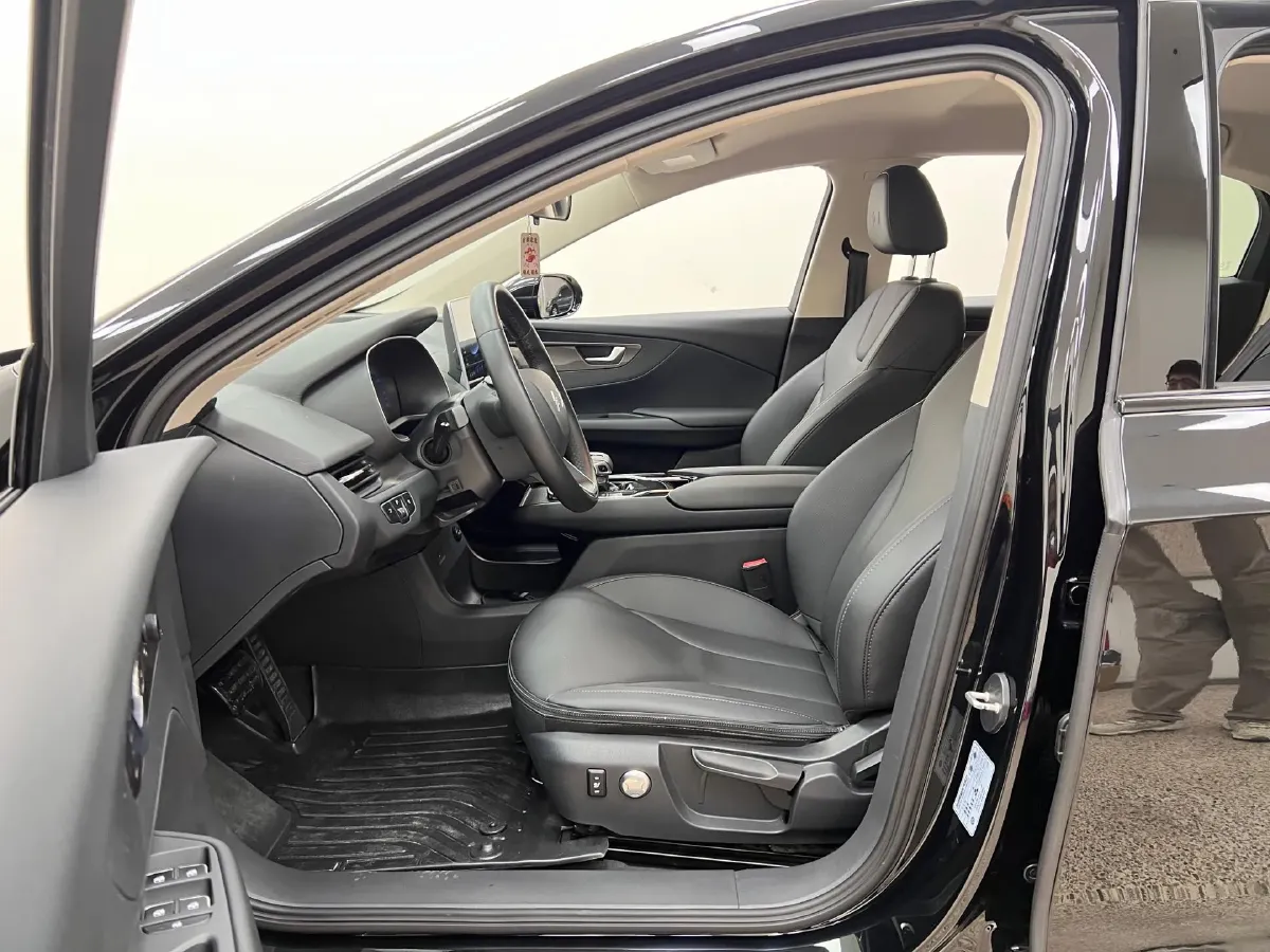 2021 HongQi E-QM5 BEV 56KWH,autocango,china used car exporter,china ev exporter,chinese used car exporter,chinese used ev exporter