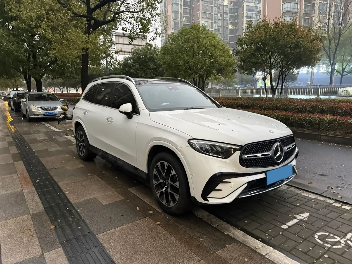 2024 Mercedes-Benz GLC Class 2.0T 204HP L4 9AT,autocango,china used car exporter,china ev exporter,chinese used car exporter,chinese used ev exporter