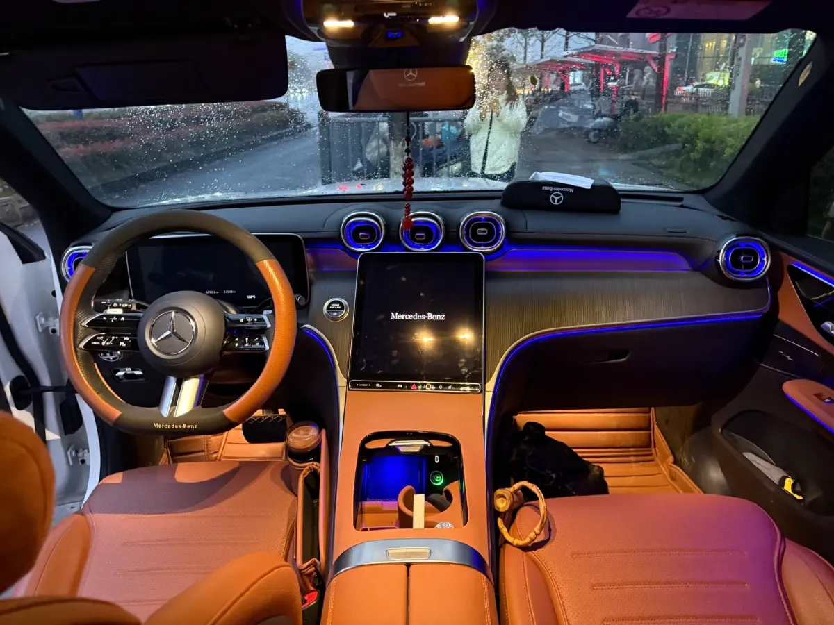 2024 Mercedes-Benz GLC Class 2.0T 204HP L4 9AT,autocango,china used car exporter,china ev exporter,chinese used car exporter,chinese used ev exporter