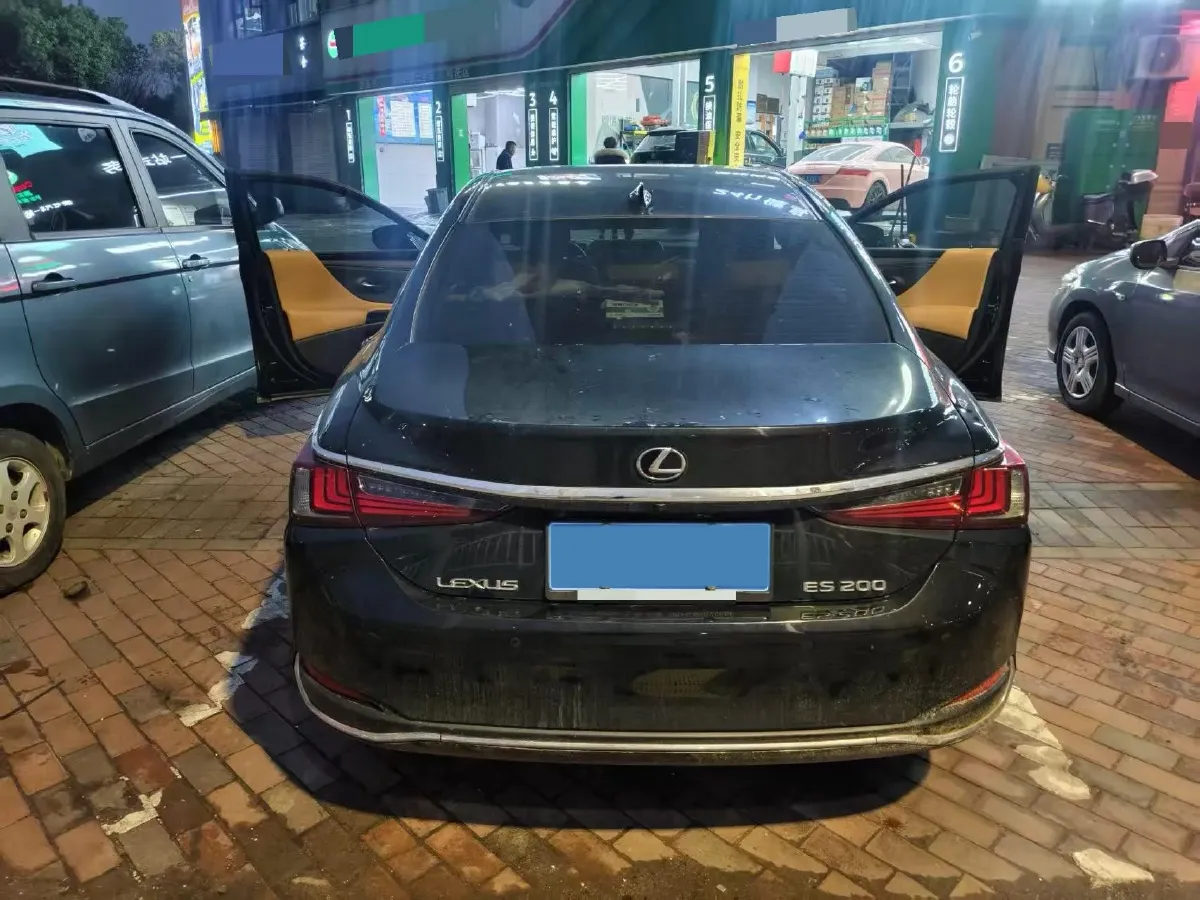 2021 Lexus ES 2.0L 173HP L4 CVT,autocango,china used car exporter,china ev exporter,chinese used car exporter,chinese used ev exporter