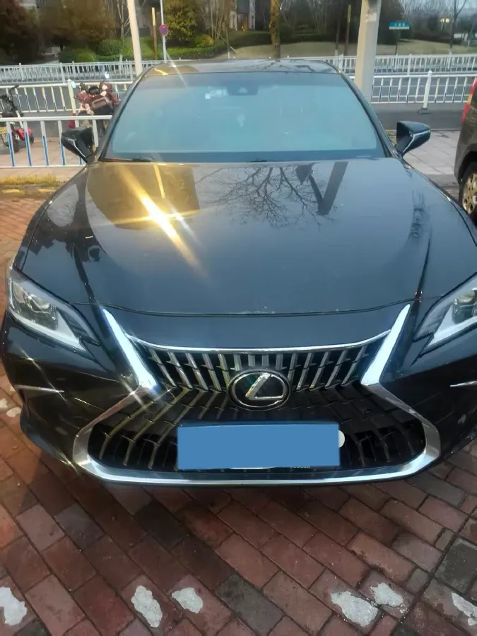 2021 Lexus ES 2.0L 173HP L4 CVT,autocango,china used car exporter,china ev exporter,chinese used car exporter,chinese used ev exporter