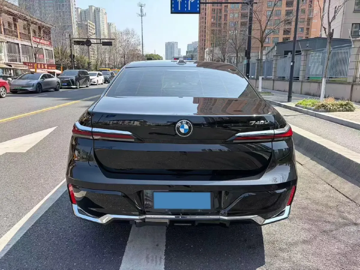 2023 BMW 7 Series 3.0T 381HP L6 8AT,autocango,china used car exporter,china ev exporter,chinese used car exporter,chinese used ev exporter