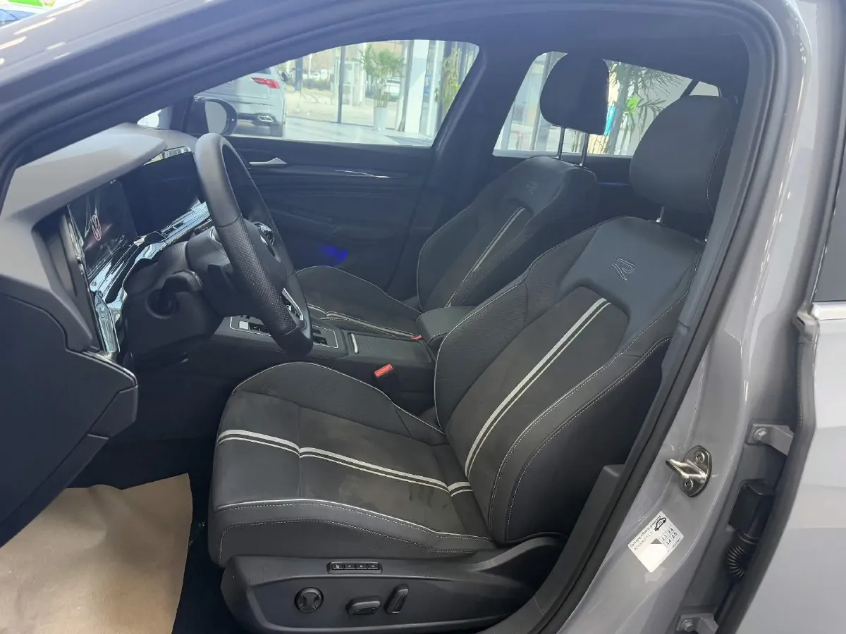 2023 Volkswagen Golf 1.4T 150HP L4 7DCT,autocango,china used car exporter,china ev exporter,chinese used car exporter,chinese used ev exporter