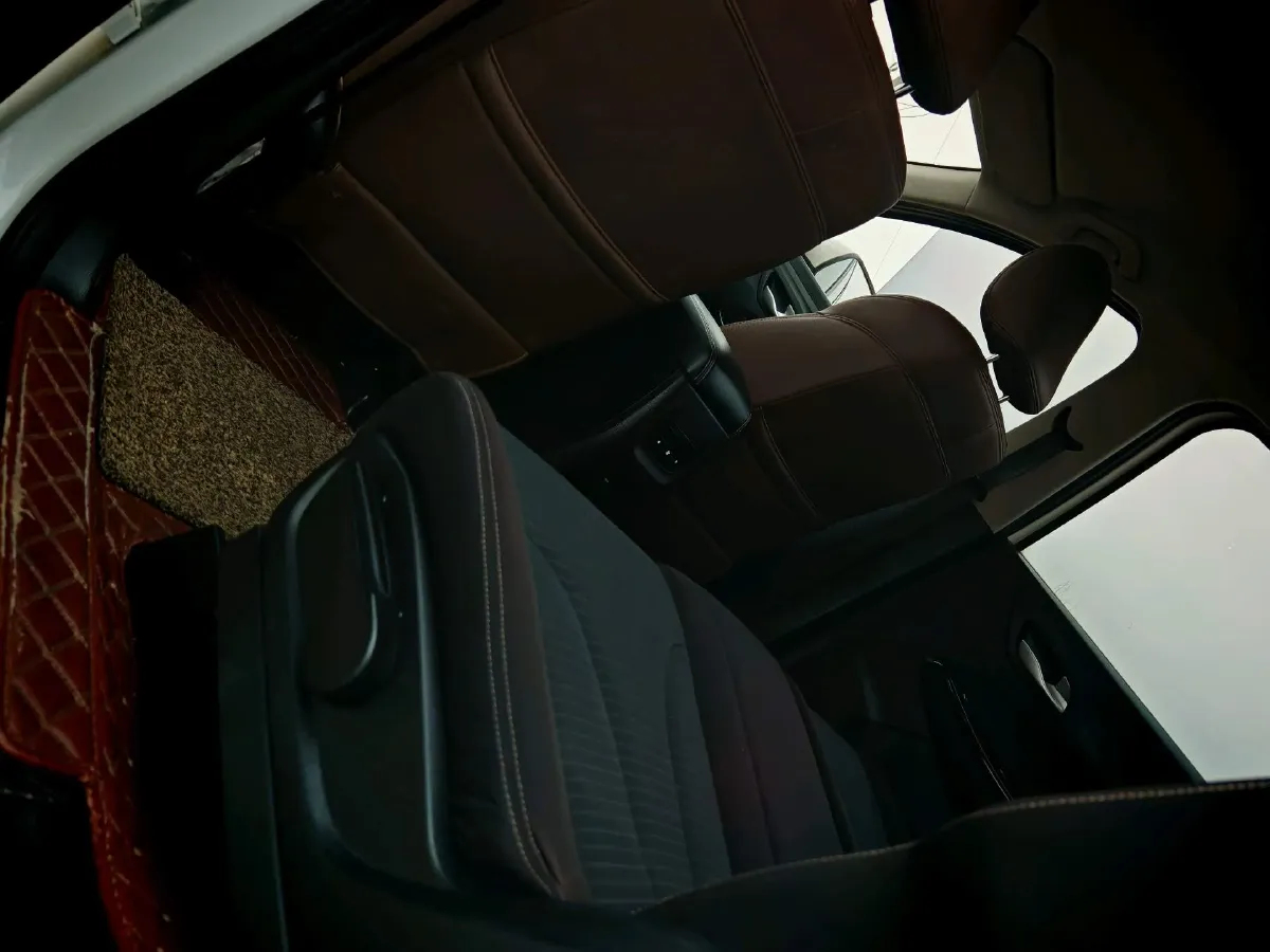 2019 BaoJun 730 1.5T 151HP L4 CVT,autocango,china used car exporter,china ev exporter,chinese used car exporter,chinese used ev exporter