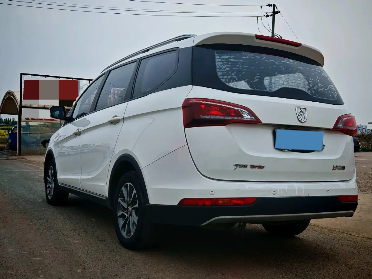 2019 BaoJun 730 1.5T 151HP L4 CVT,autocango,china used car exporter,china ev exporter,chinese used car exporter,chinese used ev exporter
