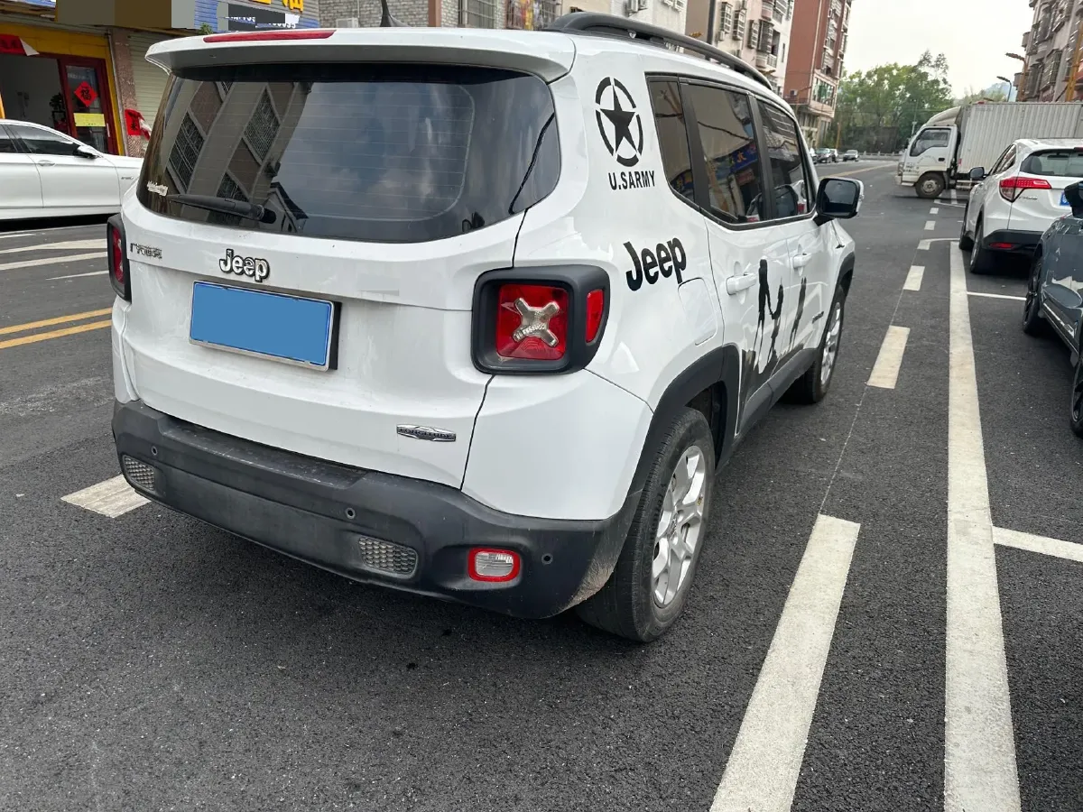 2017 Jeep Renegade 1.4T 150HP L4 7DCT,autocango,china used car exporter,china ev exporter,chinese used car exporter,chinese used ev exporter