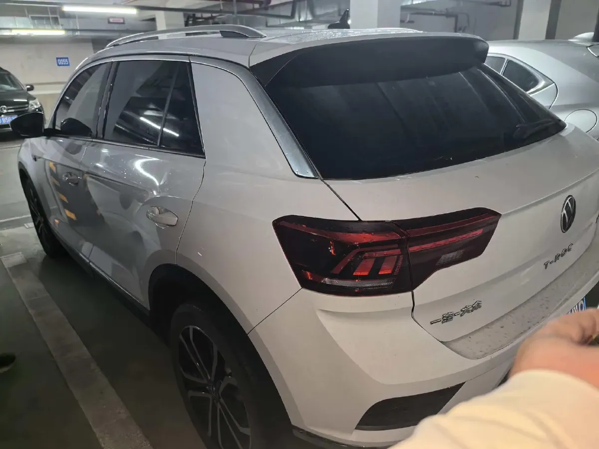 2021 Volkswagen T-Roc 1.4T 150HP L4 7DCT,autocango,china used car exporter,china ev exporter,chinese used car exporter,chinese used ev exporter