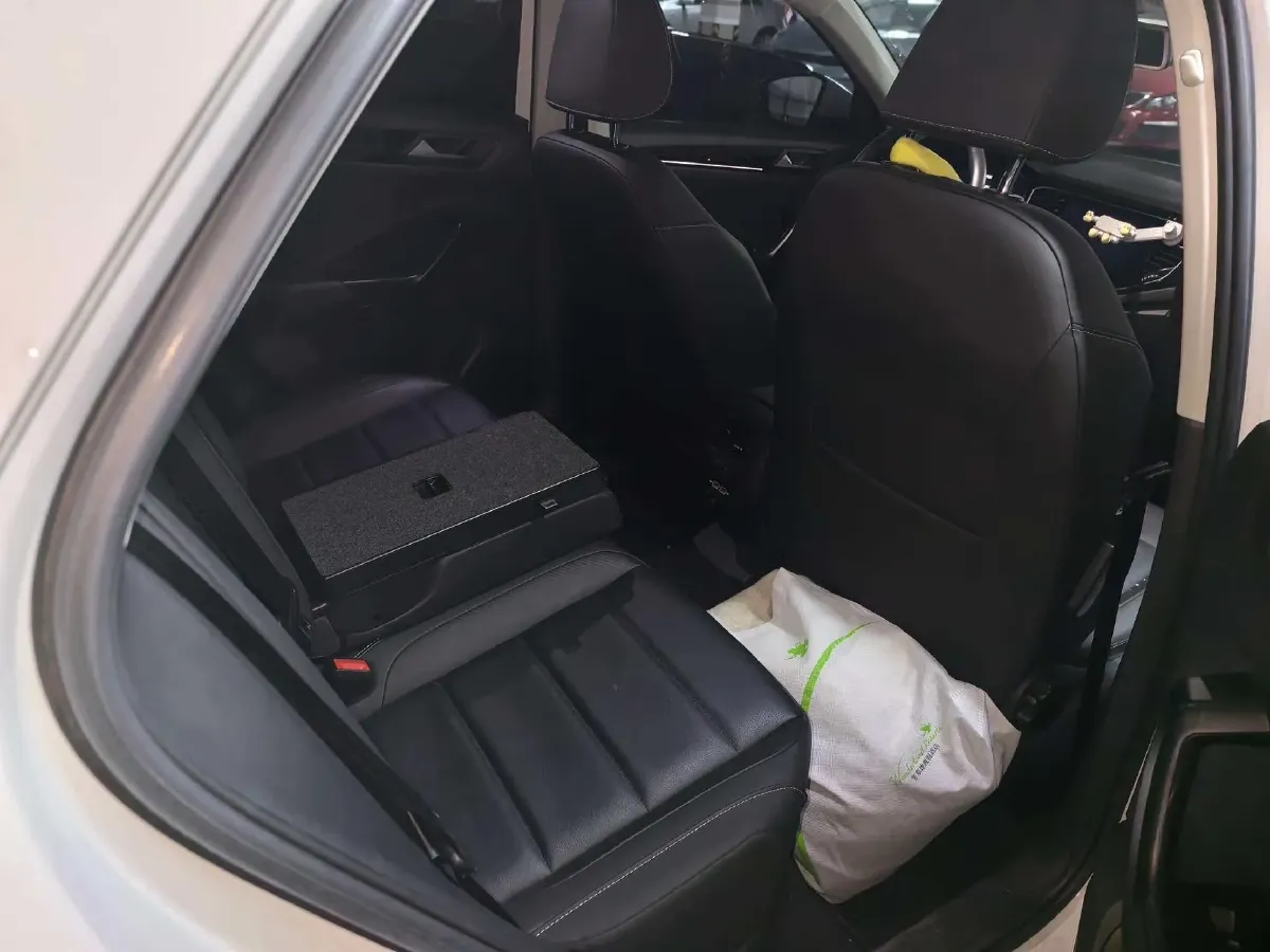 2021 Volkswagen T-Roc 1.4T 150HP L4 7DCT,autocango,china used car exporter,china ev exporter,chinese used car exporter,chinese used ev exporter