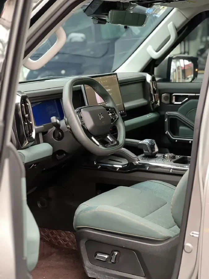 2023 Jetour Traveller 2.0T 254HP L4 8AT,autocango,china used car exporter,china ev exporter,chinese used car exporter,chinese used ev exporter