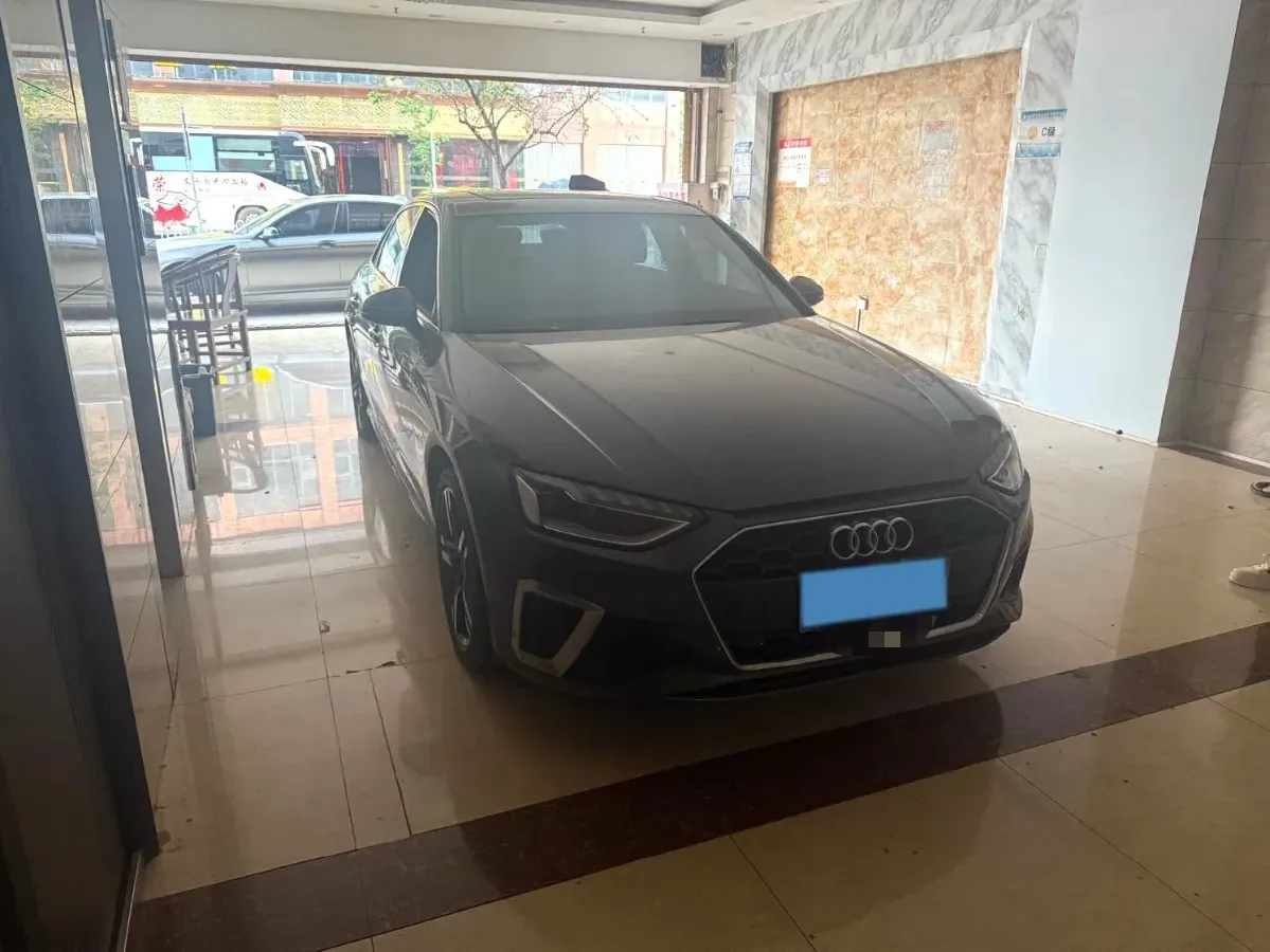 2020 Audi A4L 2.0T 190HP L4 7DCT,autocango,china used car exporter,china ev exporter,chinese used car exporter,chinese used ev exporter
