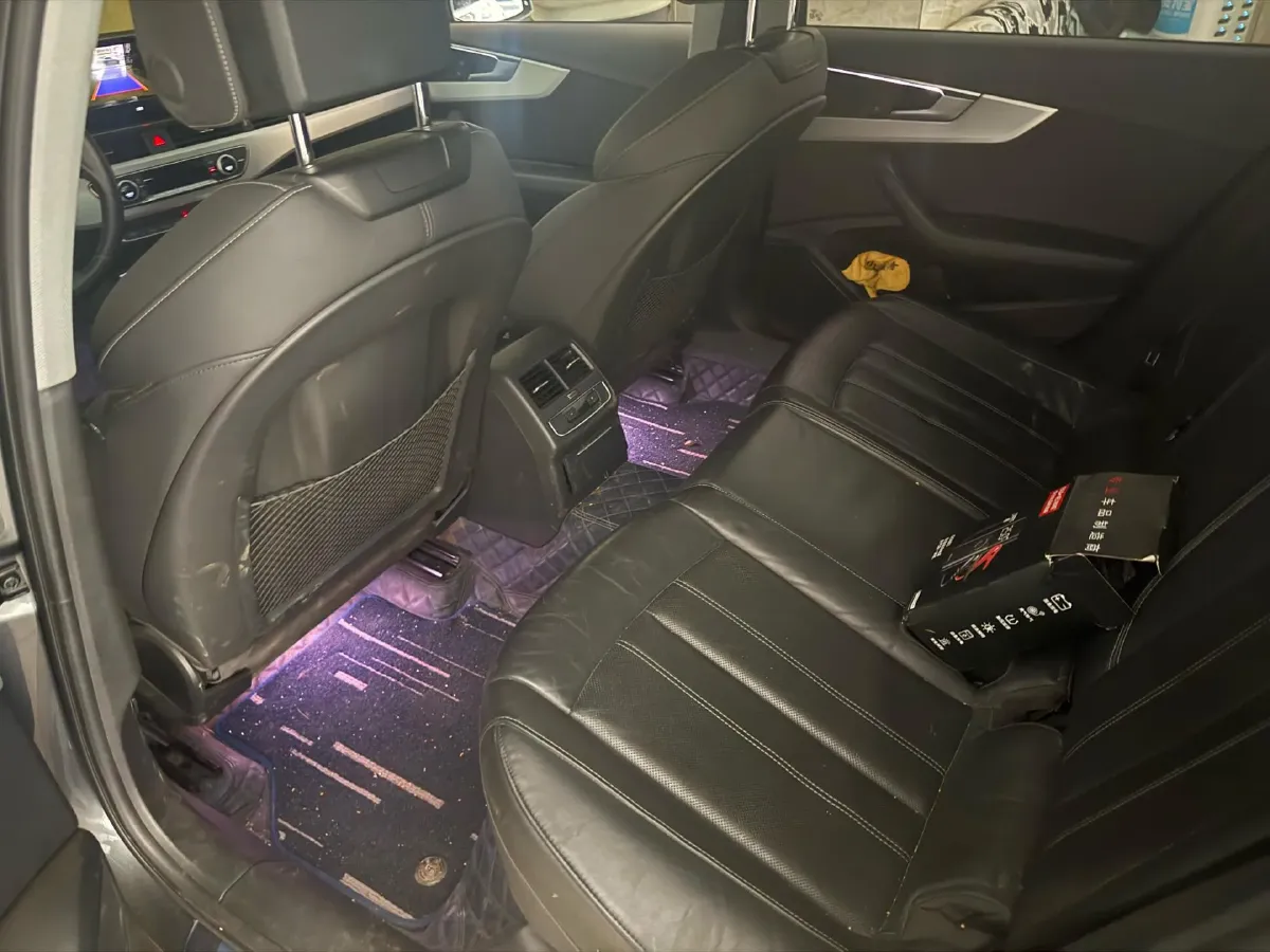 2020 Audi A4L 2.0T 190HP L4 7DCT,autocango,china used car exporter,china ev exporter,chinese used car exporter,chinese used ev exporter