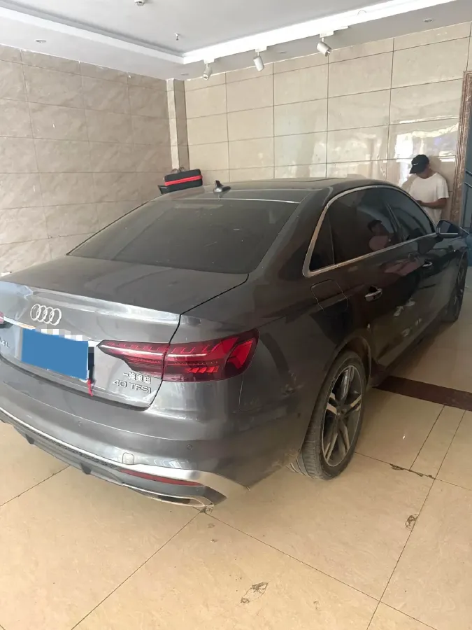 2020 Audi A4L 2.0T 190HP L4 7DCT,autocango,china used car exporter,china ev exporter,chinese used car exporter,chinese used ev exporter