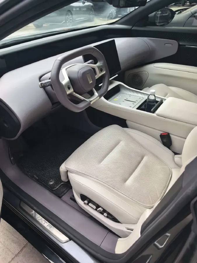 2025 Avatr 12 1.5T 156HP L4 REEV 39.05KWH,autocango,china used car exporter,china ev exporter,chinese used car exporter,chinese used ev exporter