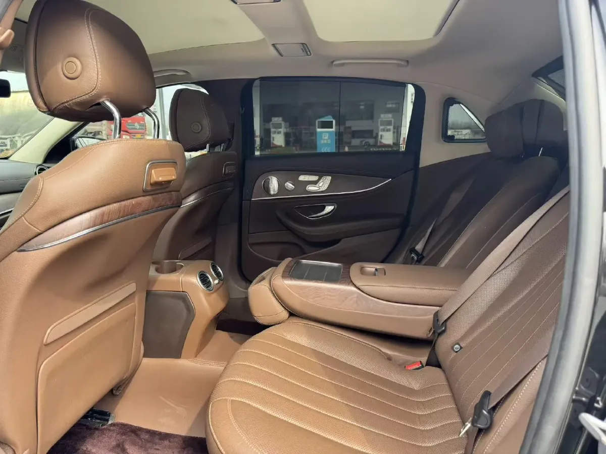 2020 Mercedes-Benz E Class 2.0T 258HP L4 9AT,autocango,china used car exporter,china ev exporter,chinese used car exporter,chinese used ev exporter