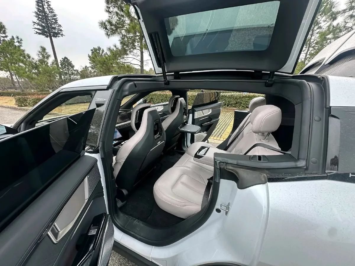 2023 HiPhi Y BEV 115KWH,autocango,china used car exporter,china ev exporter,chinese used car exporter,chinese used ev exporter