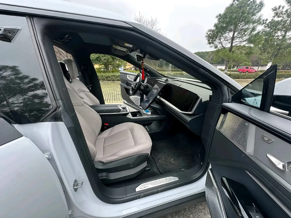 2023 HiPhi Y BEV 115KWH,autocango,china used car exporter,china ev exporter,chinese used car exporter,chinese used ev exporter