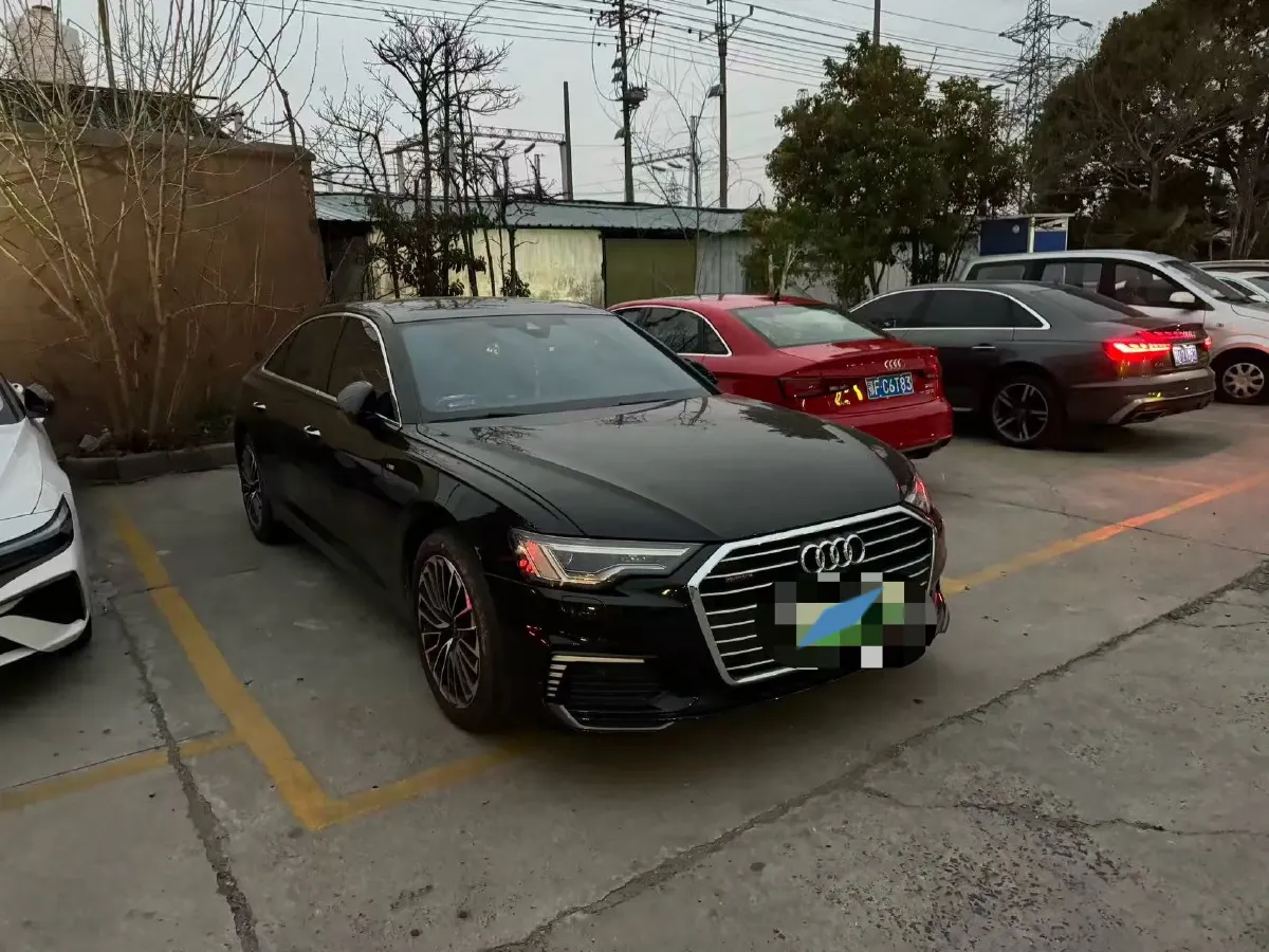 2023 Jaguar F-PACE 2.0T 250HP L4 8AT,autocango,china used car exporter,china ev exporter,chinese used car exporter,chinese used ev exporter