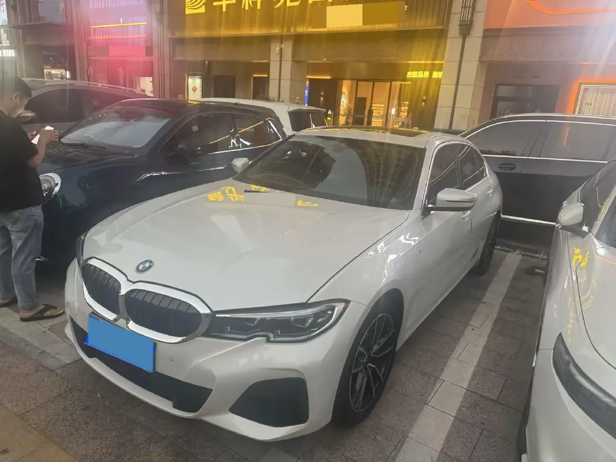 2022 BMW 3 Series 2.0T 184HP L4 8AT,autocango,china used car exporter,china ev exporter,chinese used car exporter,chinese used ev exporter