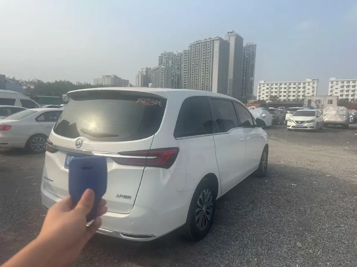 2021 Buick GL8 2.0T 237HP L4 9AT,autocango,china used car exporter,china ev exporter,chinese used car exporter,chinese used ev exporter