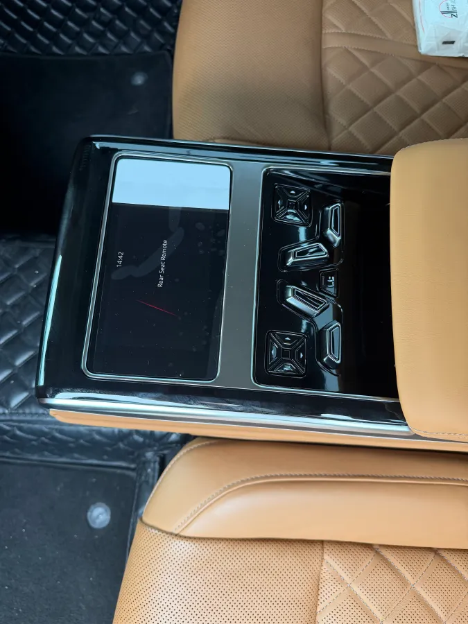 2024 Audi A8 3.0T 286HP V6 8AT,autocango,china used car exporter,china ev exporter,chinese used car exporter,chinese used ev exporter