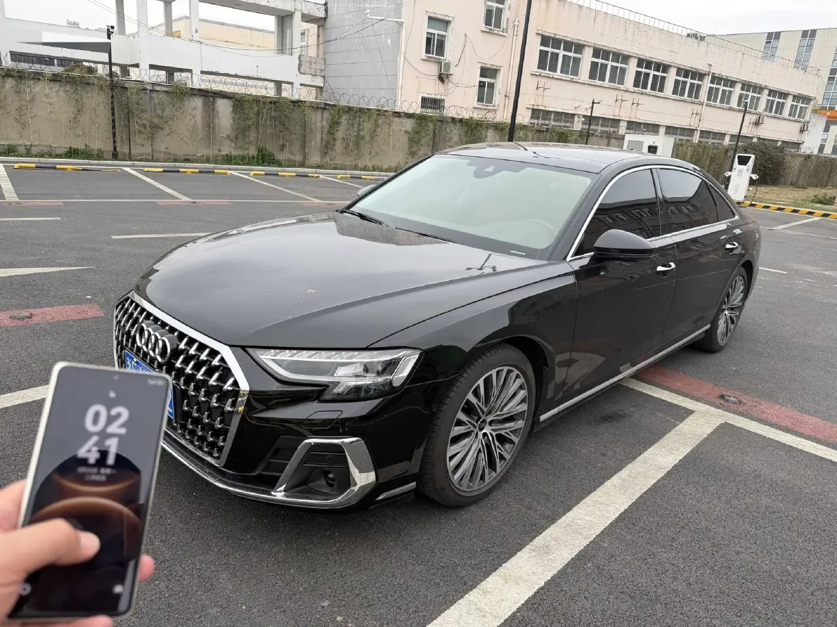 2024 Audi A8 3.0T 286HP V6 8AT,autocango,china used car exporter,china ev exporter,chinese used car exporter,chinese used ev exporter