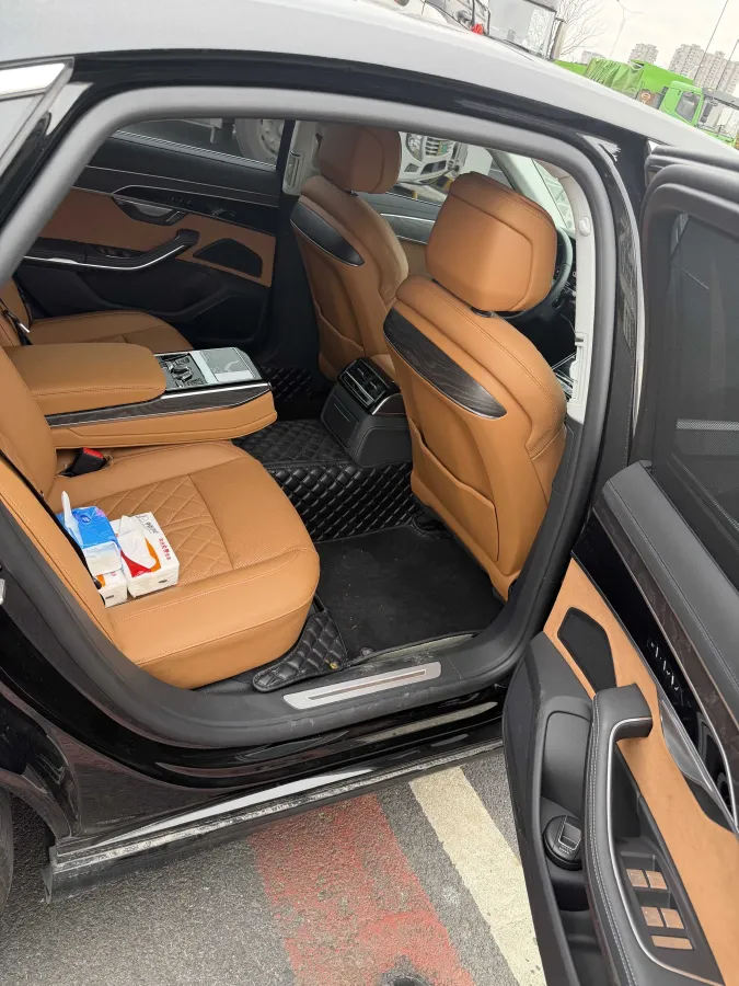 2024 Audi A8 3.0T 286HP V6 8AT,autocango,china used car exporter,china ev exporter,chinese used car exporter,chinese used ev exporter