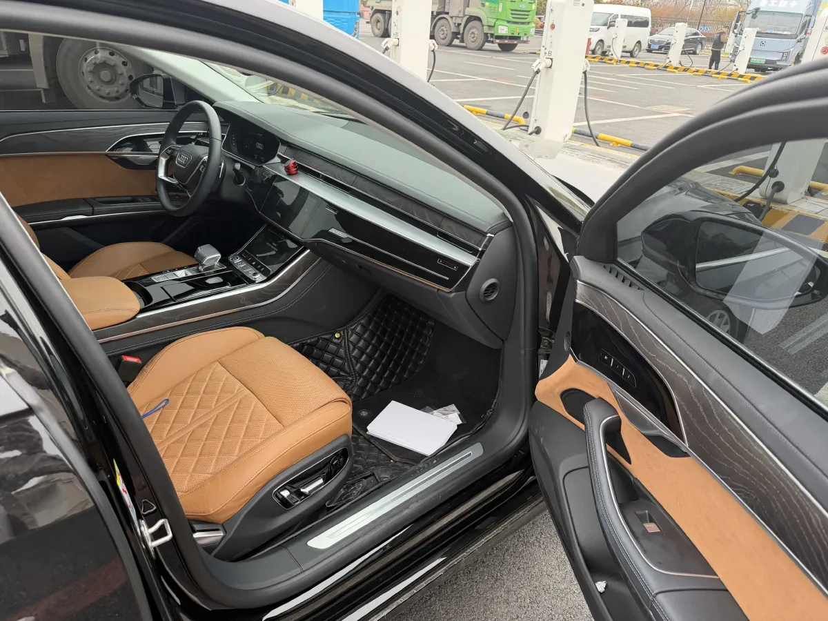2024 Audi A8 3.0T 286HP V6 8AT,autocango,china used car exporter,china ev exporter,chinese used car exporter,chinese used ev exporter
