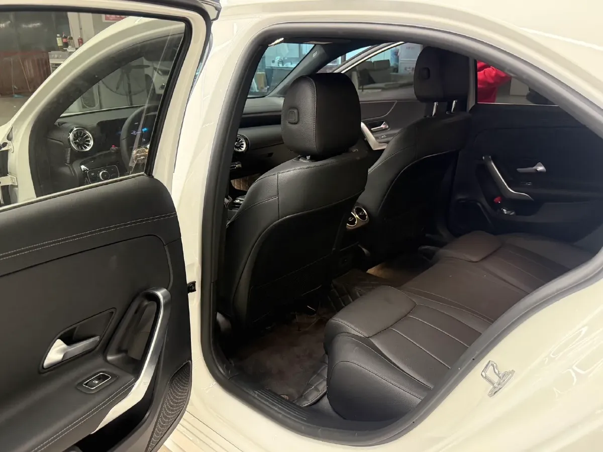 2022 Mercedes-Benz A Class 1.3T 163HP L4 7DCT,autocango,china used car exporter,china ev exporter,chinese used car exporter,chinese used ev exporter