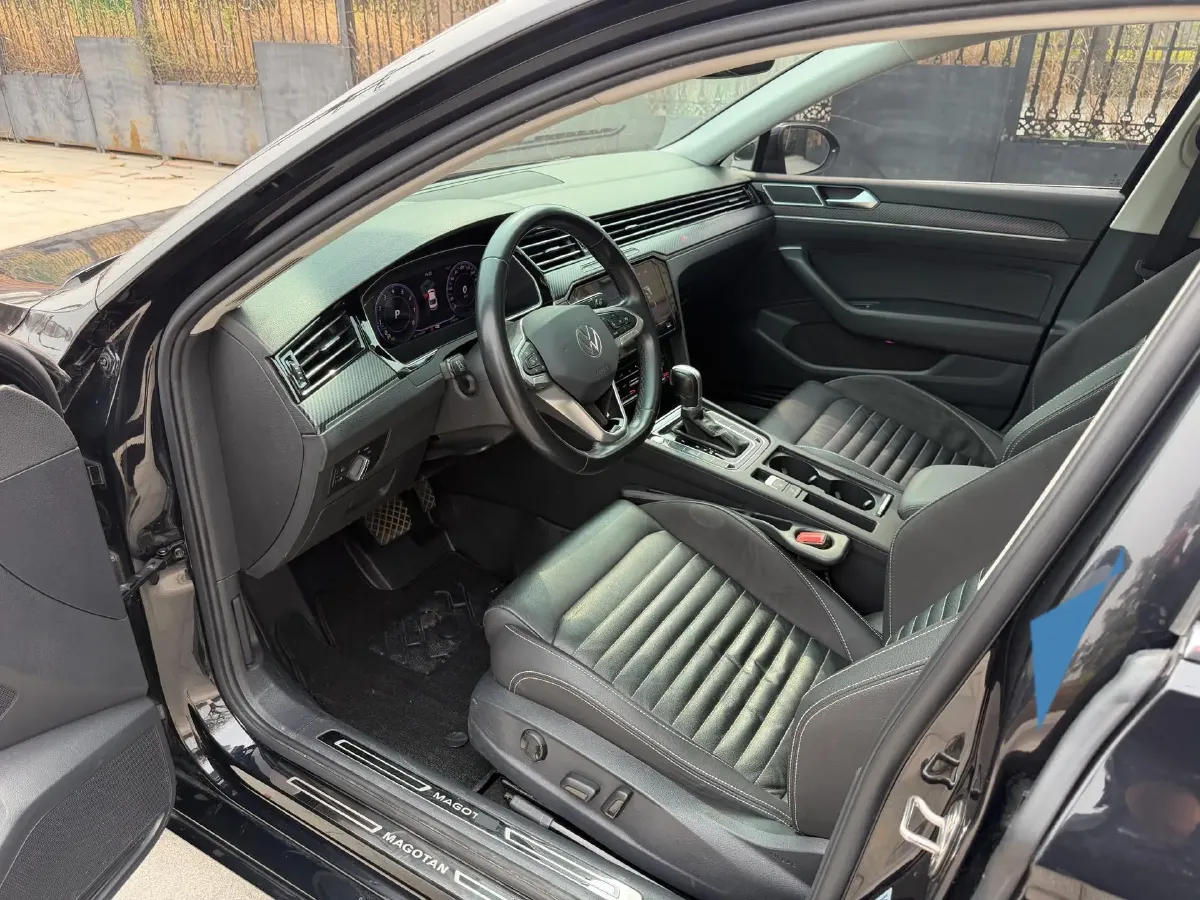 2020 Volkswagen Magotan 2.0T 186HP L4 7DCT,autocango,china used car exporter,china ev exporter,chinese used car exporter,chinese used ev exporter