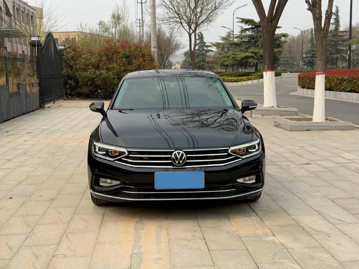 2020 Volkswagen Magotan 2.0T 186HP L4 7DCT,autocango,china used car exporter,china ev exporter,chinese used car exporter,chinese used ev exporter