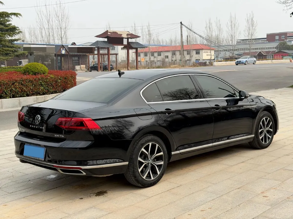 2020 Volkswagen Magotan 2.0T 186HP L4 7DCT,autocango,china used car exporter,china ev exporter,chinese used car exporter,chinese used ev exporter