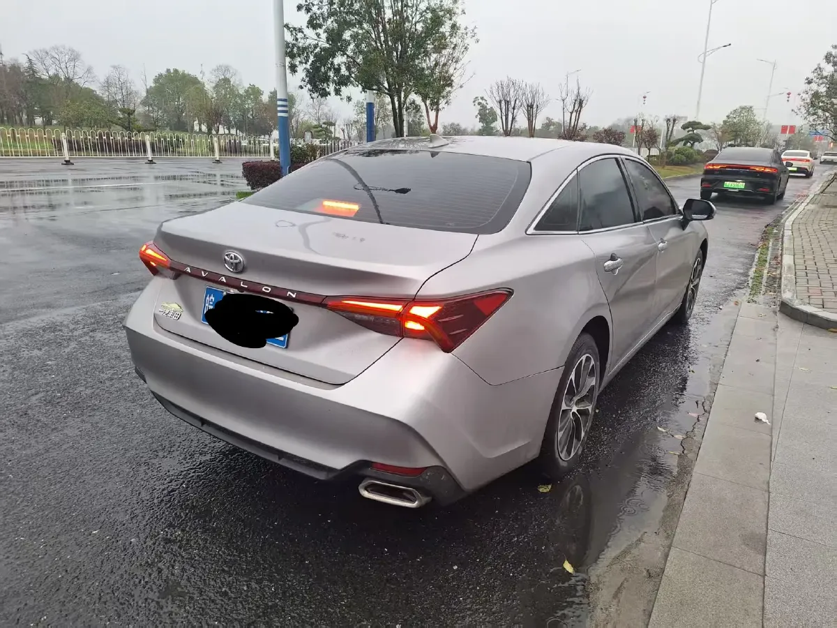 2023 Toyota Avalon 2.0L 177HP L4 CVT,autocango,china used car exporter,china ev exporter,chinese used car exporter,chinese used ev exporter