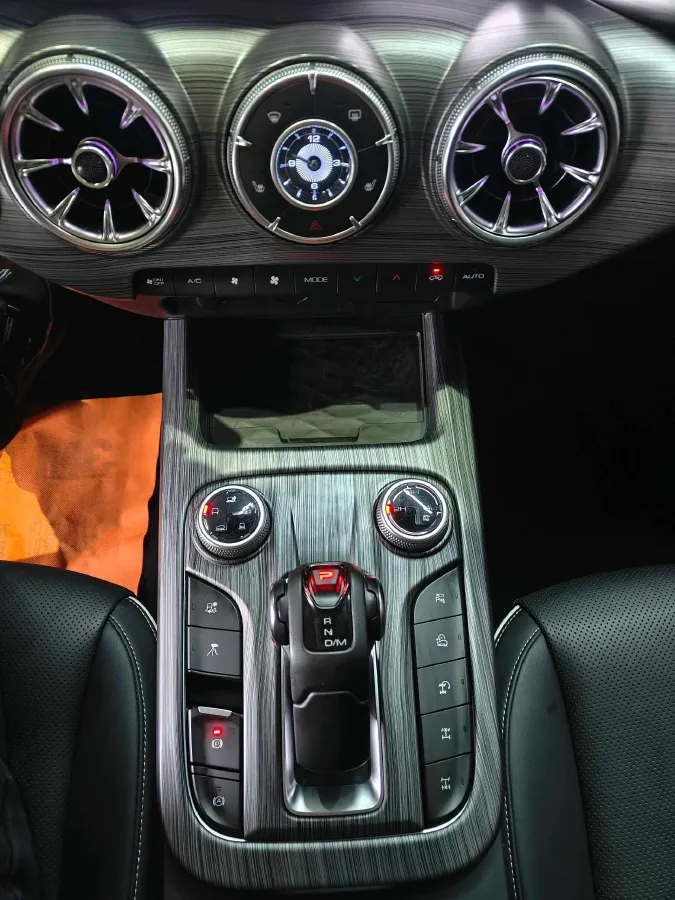 2023 Tank 300 2.0T 227HP L4 8AT,autocango,china used car exporter,china ev exporter,chinese used car exporter,chinese used ev exporter