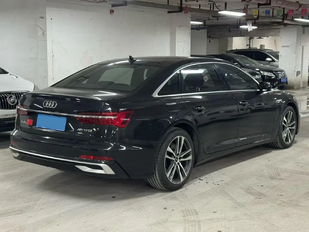 2023 Audi A6L 2.0T 190HP L4 7DCT,autocango,china used car exporter,china ev exporter,chinese used car exporter,chinese used ev exporter