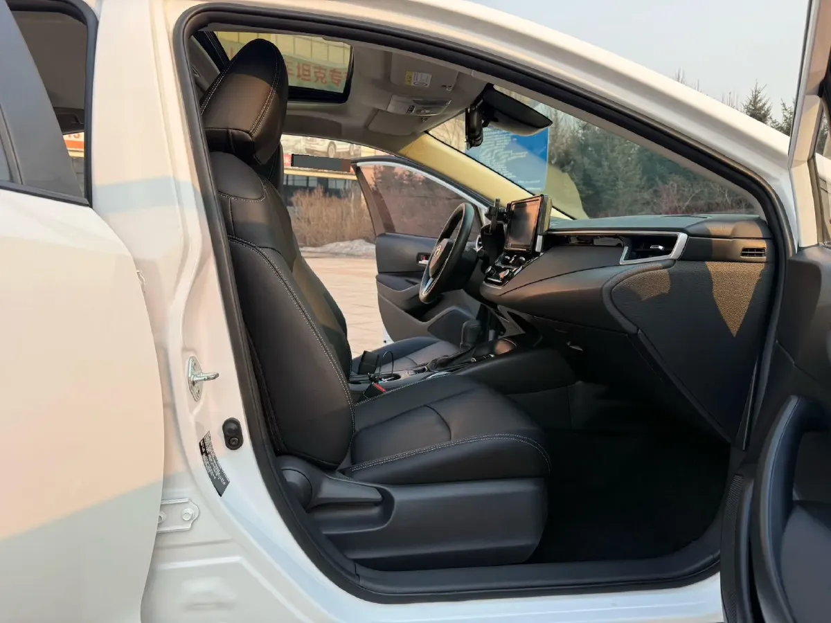 2021 Toyota Corolla 1.2T 116HP L4 CVT,autocango,china used car exporter,china ev exporter,chinese used car exporter,chinese used ev exporter