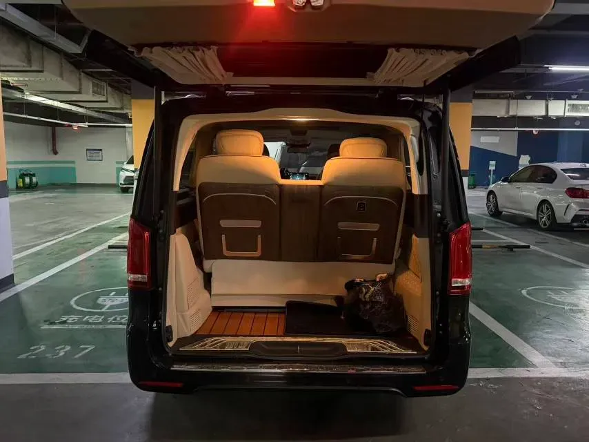 2020 Mercedes-Benz V Class 2.0T 211HP L4 9AT,autocango,china used car exporter,china ev exporter,chinese used car exporter,chinese used ev exporter