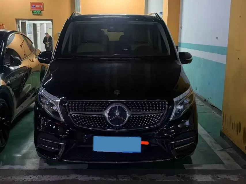 2020 Mercedes-Benz V Class 2.0T 211HP L4 9AT,autocango,china used car exporter,china ev exporter,chinese used car exporter,chinese used ev exporter