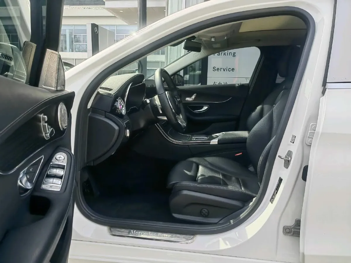 2021 Mercedes-Benz C Class 1.5T 156HP L4 9AT,autocango,china used car exporter,china ev exporter,chinese used car exporter,chinese used ev exporter