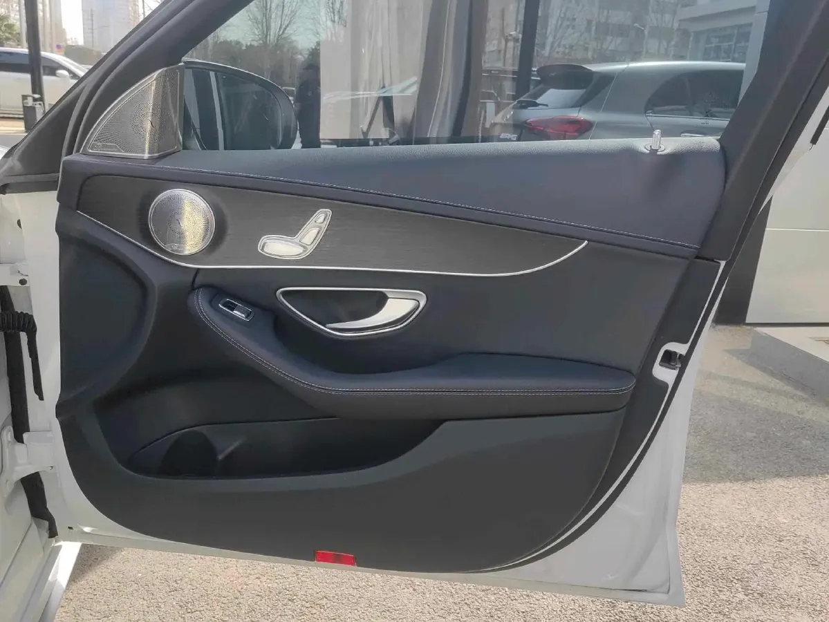 2021 Mercedes-Benz C Class 1.5T 156HP L4 9AT,autocango,china used car exporter,china ev exporter,chinese used car exporter,chinese used ev exporter