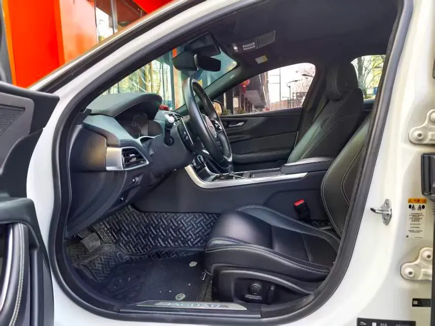 2020 Jaguar XEL 2.0T 200HP L4 8AT,autocango,china used car exporter,china ev exporter,chinese used car exporter,chinese used ev exporter