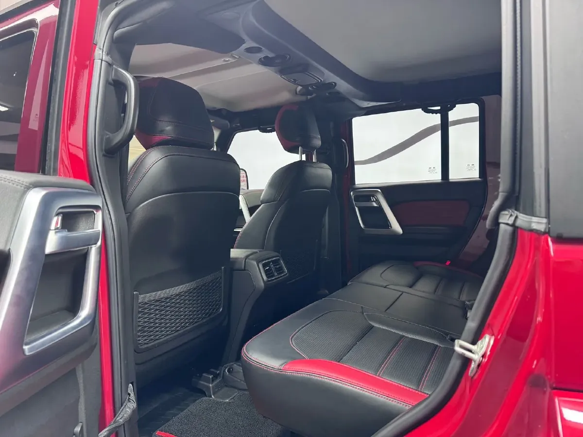 2023 Beijing BJ40 2.0T 224HP L4 8AT,autocango,china used car exporter,china ev exporter,chinese used car exporter,chinese used ev exporter