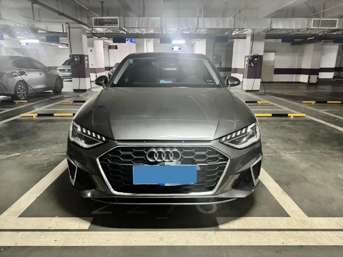 2020 Audi A4L 2.0T 190HP L4 7DCT,autocango,china used car exporter,china ev exporter,chinese used car exporter,chinese used ev exporter