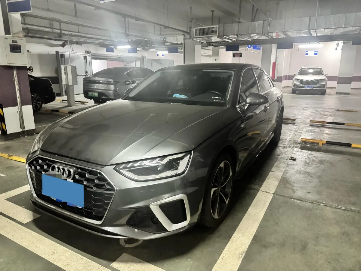 2020 Audi A4L 2.0T 190HP L4 7DCT,autocango,china used car exporter,china ev exporter,chinese used car exporter,chinese used ev exporter