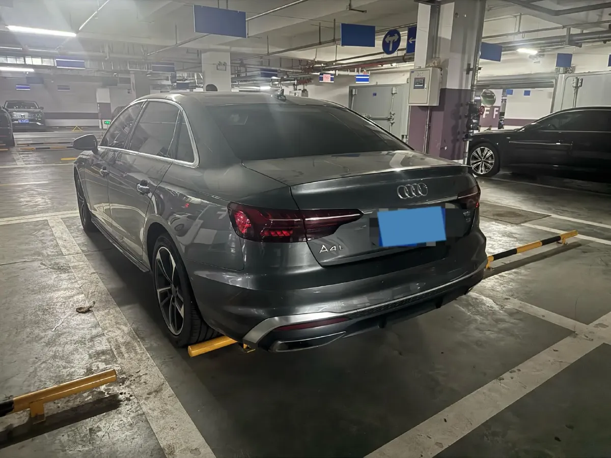 2020 Audi A4L 2.0T 190HP L4 7DCT,autocango,china used car exporter,china ev exporter,chinese used car exporter,chinese used ev exporter