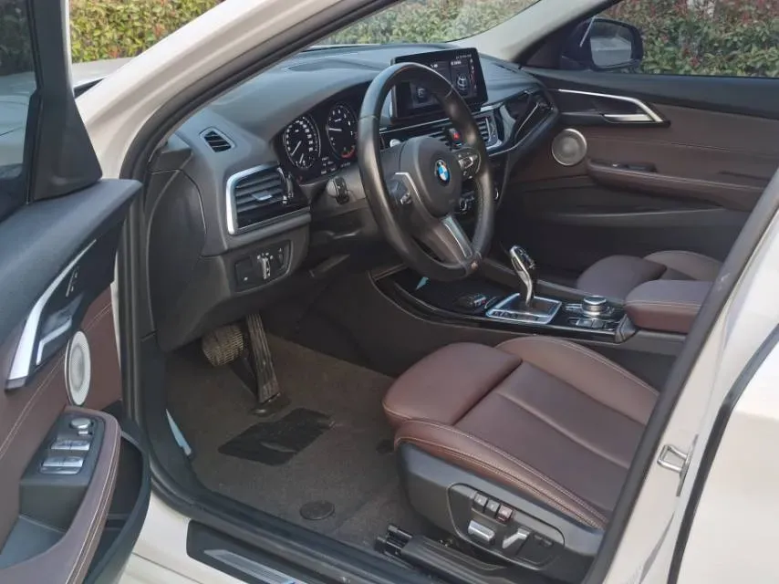 2021 BMW 1 Series 1.5T 140HP L3 7DCT,autocango,china used car exporter,china ev exporter,chinese used car exporter,chinese used ev exporter