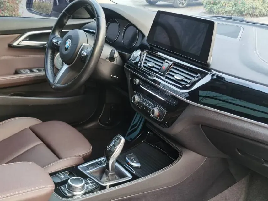 2021 BMW 1 Series 1.5T 140HP L3 7DCT,autocango,china used car exporter,china ev exporter,chinese used car exporter,chinese used ev exporter