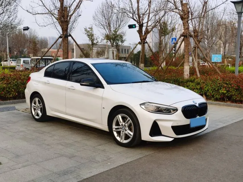 2021 BMW 1 Series 1.5T 140HP L3 7DCT,autocango,china used car exporter,china ev exporter,chinese used car exporter,chinese used ev exporter